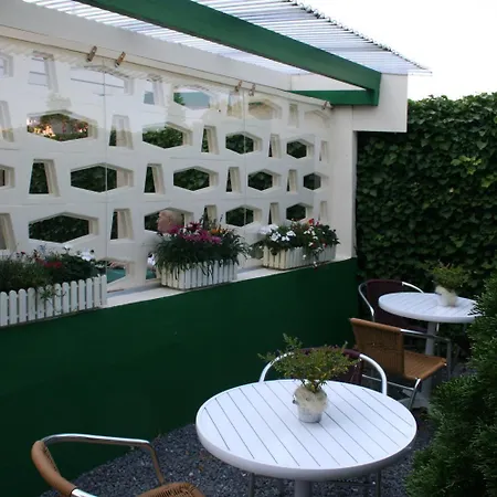 Haus Wittwer 4* Эмден